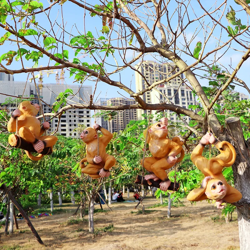 Imagem -02 - Resina do Jardim Balanço Macaco Guaxinim Escultura Pátio Villa Koala Decoração ao ar Livre Paisagem Árvore Pendurado Panda Acessórios