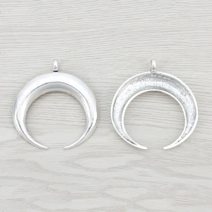 Tolle Doppel -Ochsen -Horn -Zauberanhänger, tibetische Silber, 3x66 mm, Schmuckentdeckungen, 66x63mmmm 12 Hauptverkäufe Buzios für Halsketten - №9