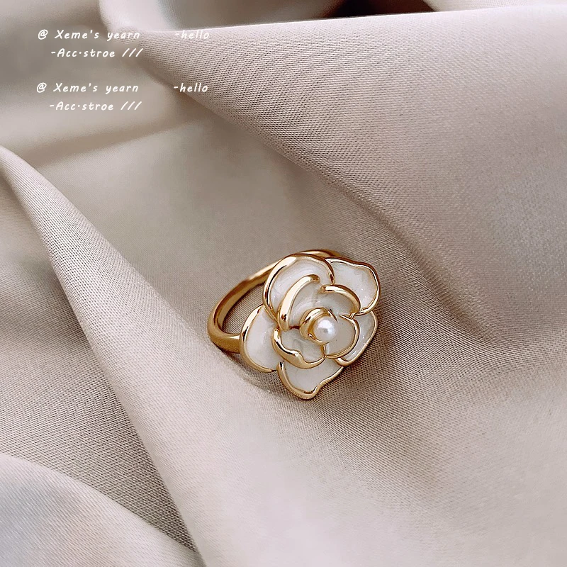 

2023 New Elegant White Oil Dripping Camellia Rings For Woman Korean Fashion Flower Jewelry Party Girl's Sweet Rings Accessories
