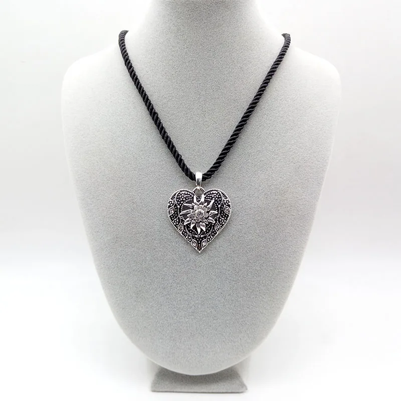 New Multicolor Edelweiss Vintage Lanyard Pendant Necklace Heart Shape Engraved Necklace for Women Charm Party Jewelry Wholesale