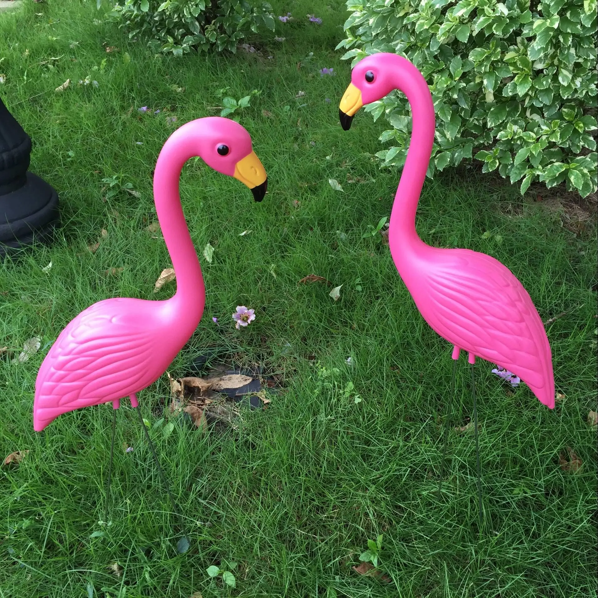 2Pcs/set Hot Sell Artificial Paunchy Flamingos Plastic Yard Lawn Art Stakes Simulated Flamingo With Belly Garden Ornaments