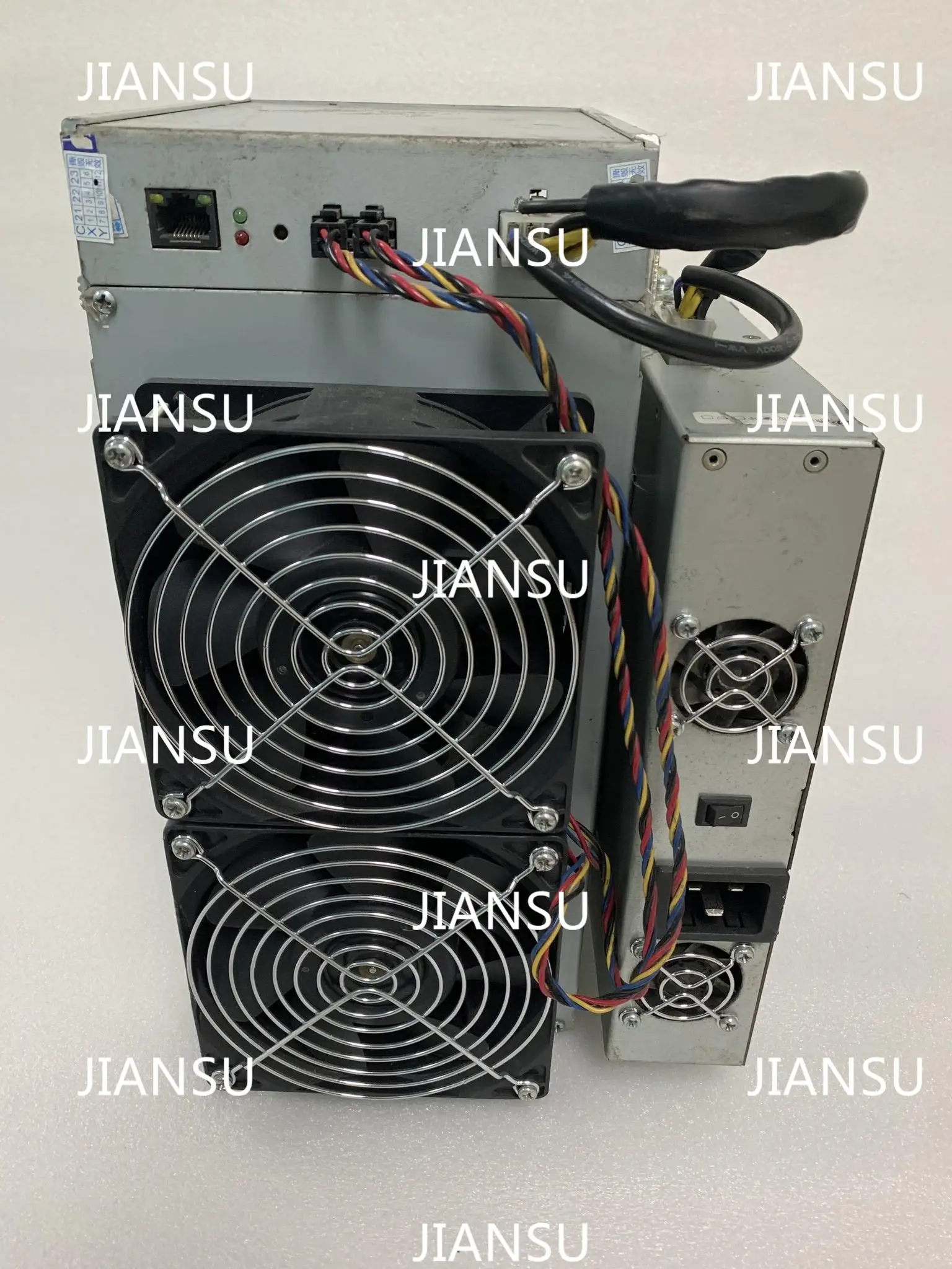 Utilisé Bitcoin mineur L'ebit E12 44T SHA256 mineur Asique d'exploitation minière BTC mieux que E10.3 E9i antminer S17 S17E T17 S9 Z15 T2T T3 M20S M21S