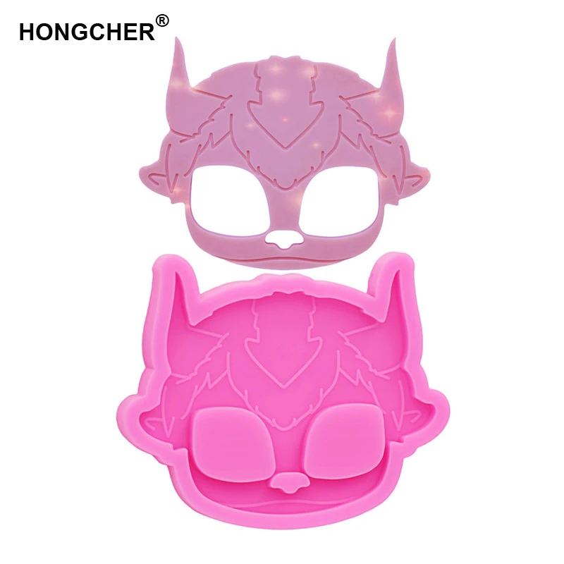 Shiny robot mask keychain mold DIY handmade resin craft mold jewelry silicone mould self-defense and self-defense pendant molds