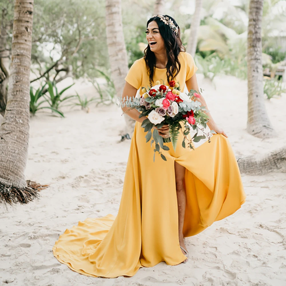 Vestido de noche sencillo de satén sin espalda, color amarillo jengibre, personalizado, cuello redondo, mangas cortas, botones, vestidos de novia de boda con abertura alta