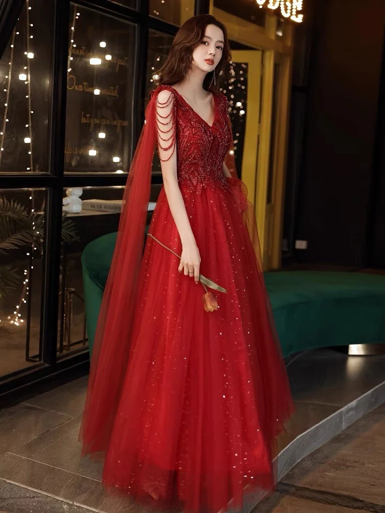 Red Abendkleid Mit Schal V-ausschnitt Quasten Sleeve A-line bodenlangen Spitze Up Applizierte Perlen Phantasie Prom Kleider Roben de Soirée