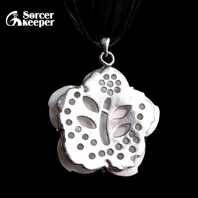 SorcerKeeper Fashion Natural Black Pearl & Hand-carved SeaShell Peach Flower Women Necklaces & Pendants Jewelry BD723