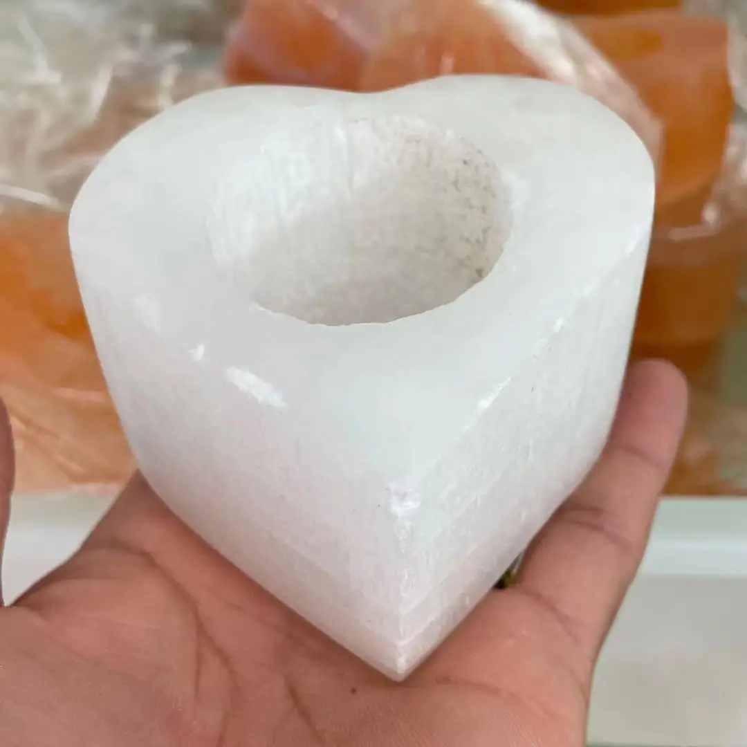 

Подсвечник Selenite с белым сердцем, полированный подсвечник, пластырь