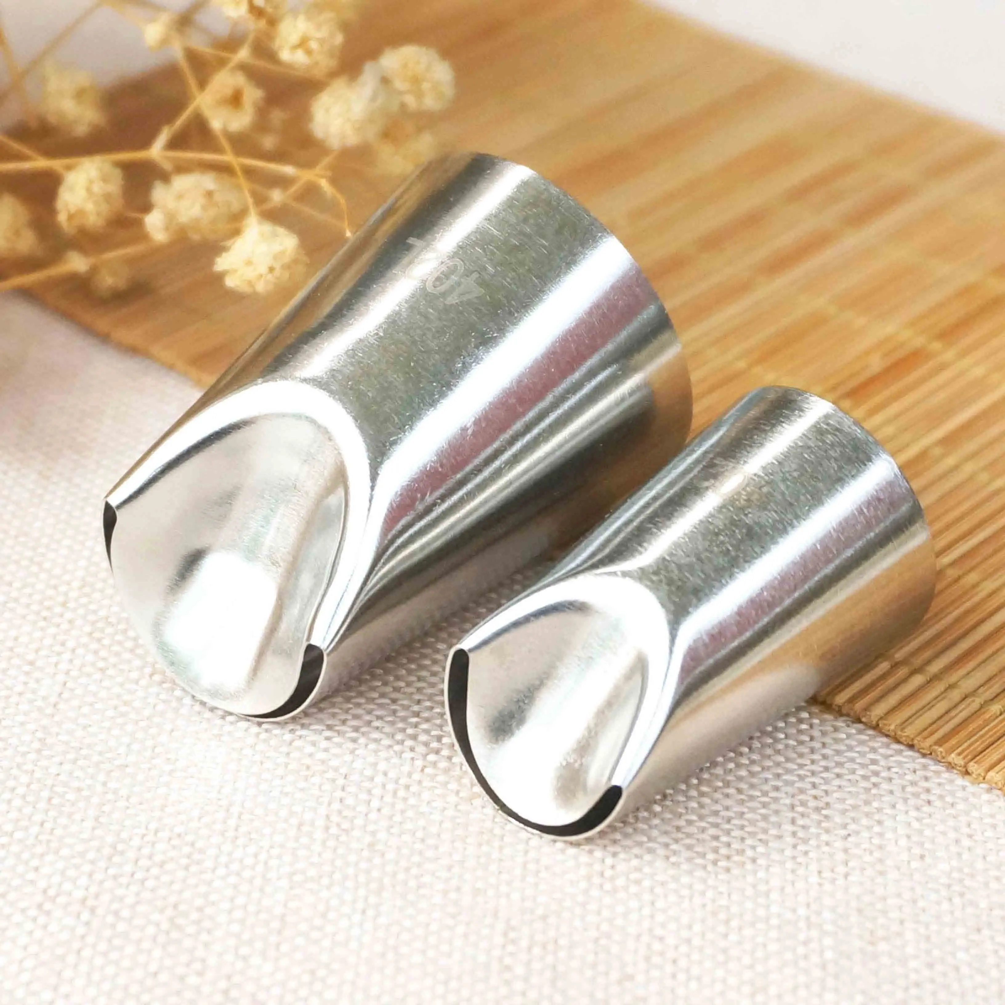 #402 #402L Large Size Piping Nozzles Pastry Tip Stainless Steel Icing Tipa Cake Cupcake Decorating Tools Create Chrysanthemum