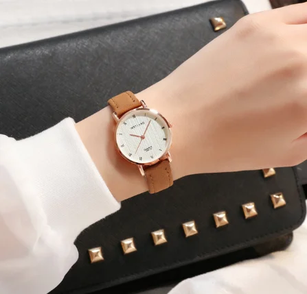 Neue Pop Frauen Uhren Mode Beiläufigen Frauen Einfache Stil Quarz Lederband Armbanduhr Ulzzang Frauen Uhr