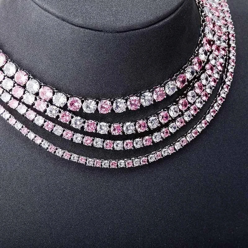 2025 Luksusowa nowa moda Iced Out Bling Big Carat Round Cut White Pink Cz Tennis Charm Choker Naszyjniki dla kobiet Biżuteria ślubna