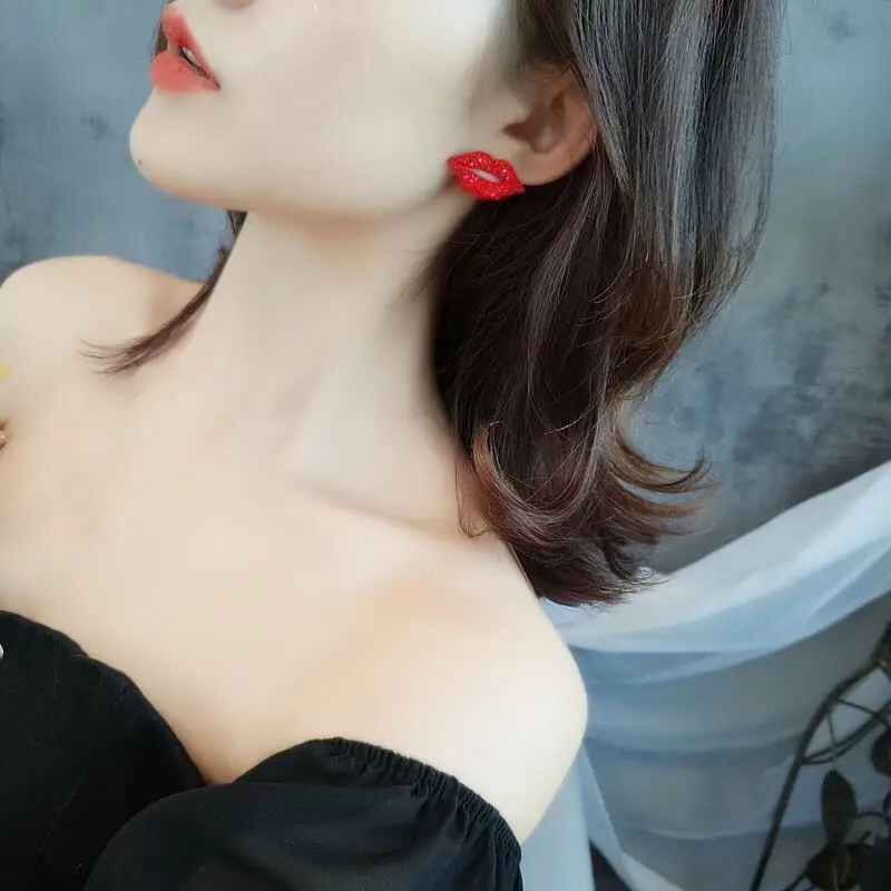 Hot Sale New 1Pair Elegant Sexy Red Lips Crystal Stud Earrings Women\'s Sparkling Earrings For Women Girls Fashion Jewelry
