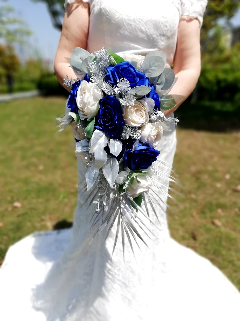 2021 New Whitney Brooch of Flowers Collection Wedding Artificial Flowers Silver Pine Branches Mix Ivory Roses Bouquet Mariage