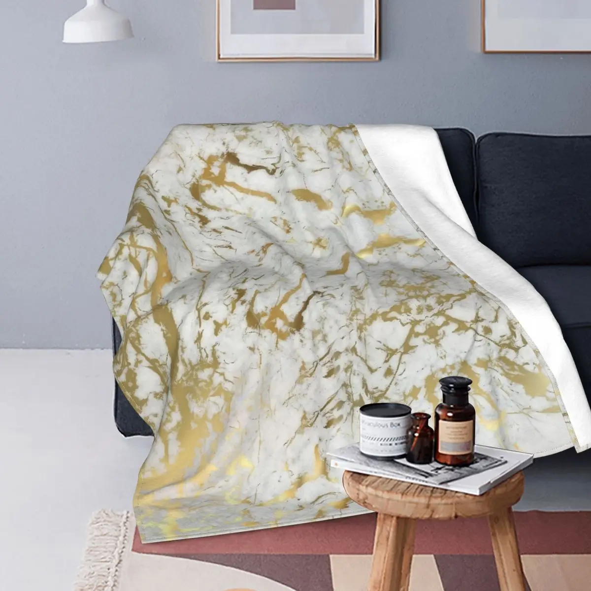 

Gold Marble On White Fleece Throw Blanket Modern Geometric Graphic Blanket for Sofa Bedroom Soft Quilt