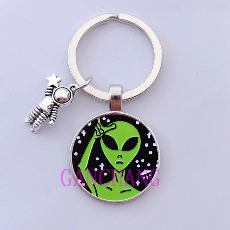 Funny Alien Key Ring Glass Cabochon Car Keychain  Astronaut Keychain Pendant Male and Female Keychain Gift Jewelry