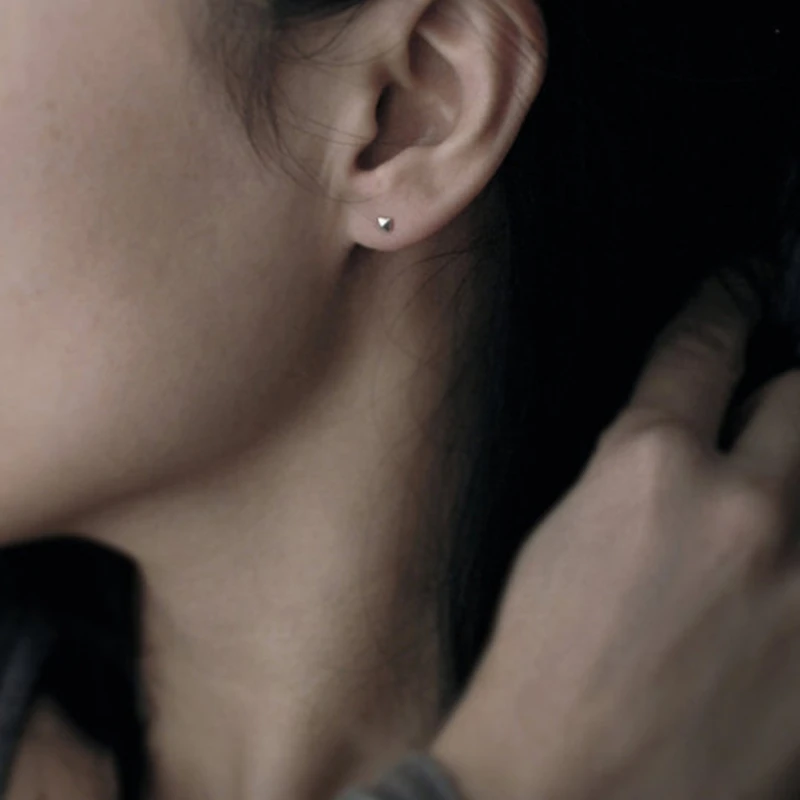 Fashion stud earrings for men boys pyramid Cone style studs earlobe women piercing 925 silver jewelry party punk accessories