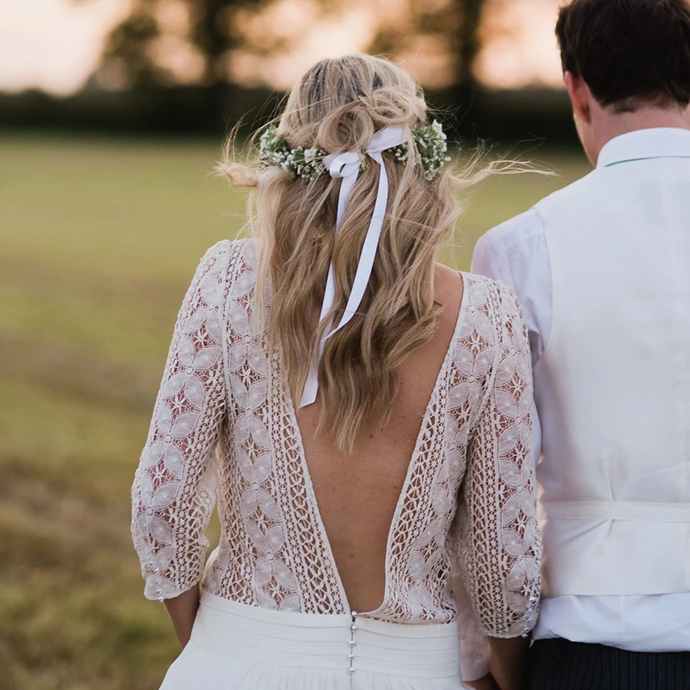 Boho ลูกไม้เอวลดลงชุดแต่งงาน Backless Hollow Out ทำจากชีฟอง Destination Elopement แขนยาวชุดเจ้าสาว