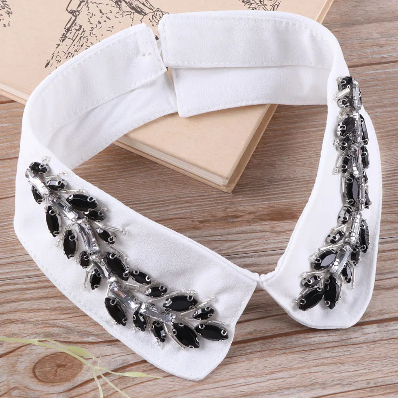 Women Neckwear Tie Pearl Bead Sequin Neckline Fake Collar Rhinestone Flower Detachable False Collar Removable Lapel Blouse Tops