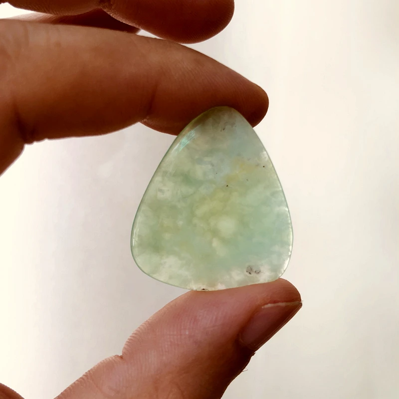 Wholesale 1pcs Natural Green Chrysoprase Bead Guitar Pick,Stone Crystal Guitar Pick,