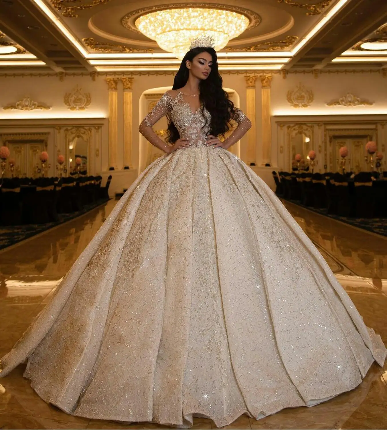 Luxury Glitter Ball Gown Wedding Dresses Sheer O Neck Long Sleeve Puffy Sweep Train Bridal Gowns Plus Size Robe De Mariée