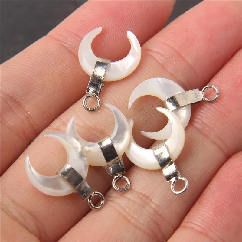 2PCS Natural Shell Crescent Pendant White Mother of Pearl Shell Moon Charms Pendants For Jewelry Making DIY Necklace Accessories