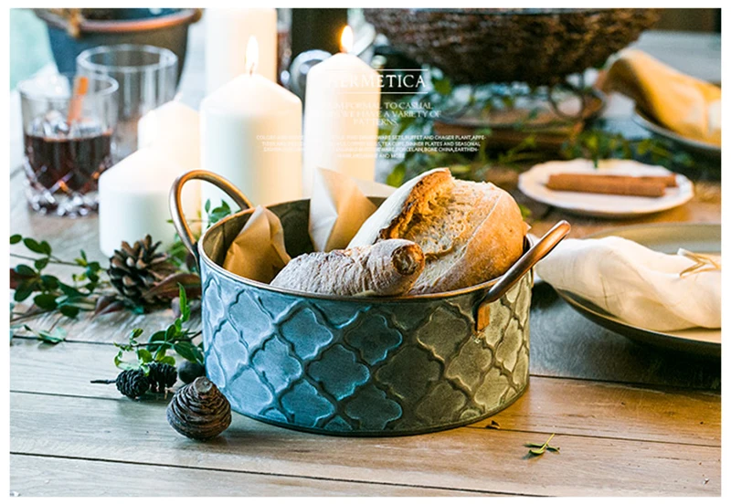 鉄のパンバスケット,レトロなアンティークスタイル,金属の家族の