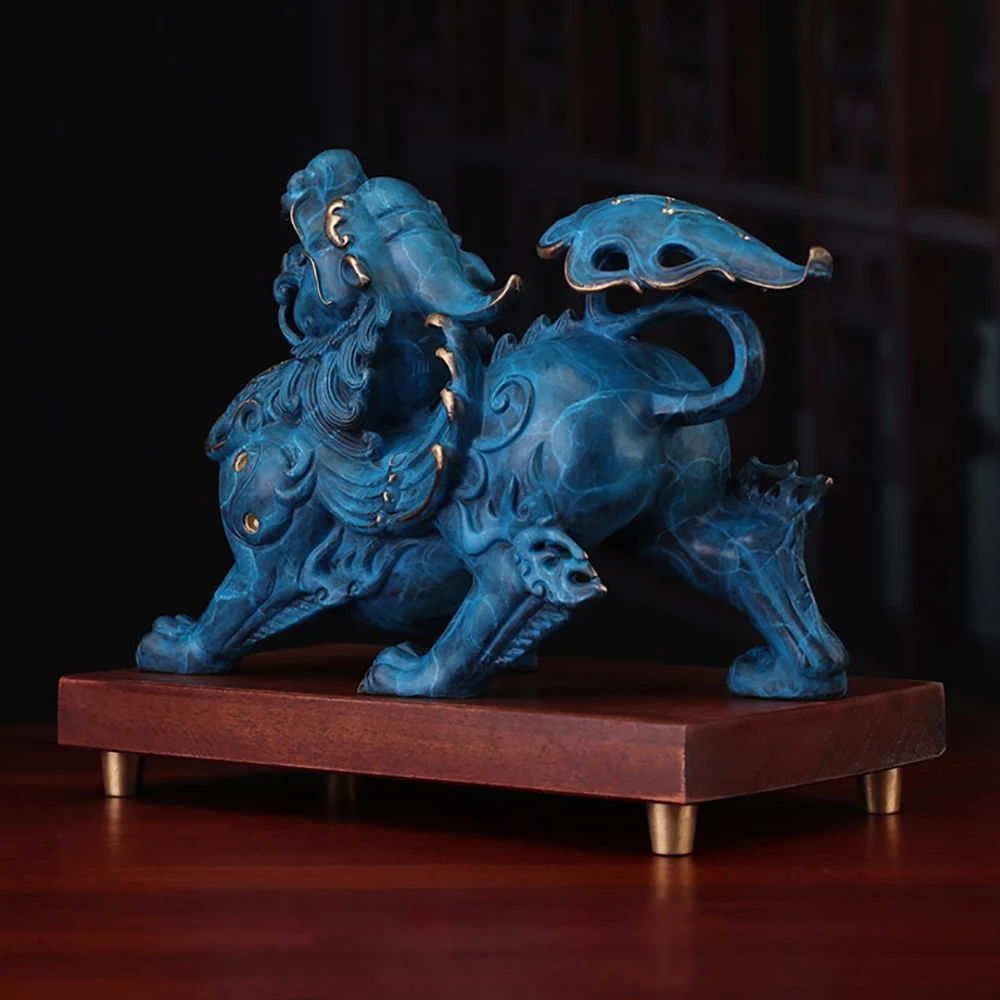 Retro Brass Chinese Ancient Beast Flying Pixiu Home Decor Ornaments Copper Animal Figurines Feng Shui Lucky Decoration Sculpture