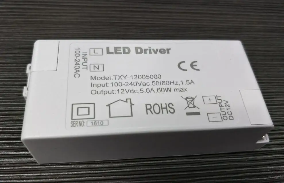 CE UKCA 12V 60w 36w 24w 12w 6w 110V-220V Lighting Transformers high quality safe Driver for LED strip 3528 5050 power supply