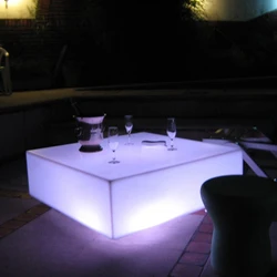 Wiederauf ladbare LED Bar Tisch, PE Material Quadratische Tablett, LED-Möbel, Party,SK-LF23, L60 * W60 * H13cm 1pc