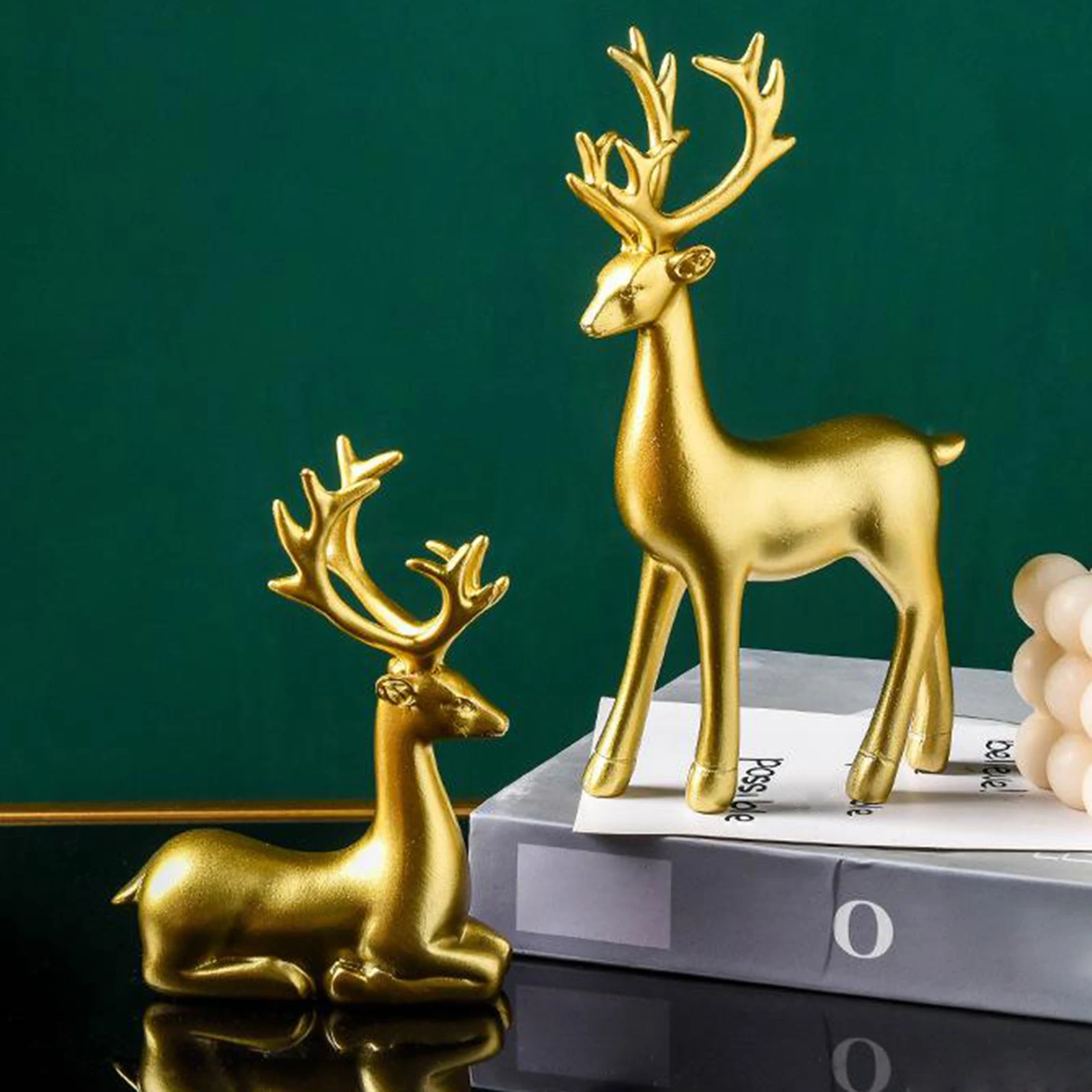 2Pcs/Lot Resin Sculpture Elk Deer Statue Tabletop Ornaments Housewarming Gifts Abstract Lucky Deer Ornament Home Room Decoration