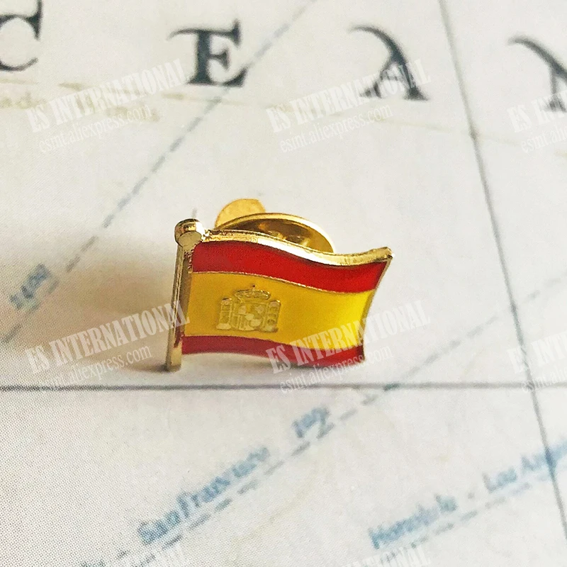 Spain National Flag Crystal Epoxy Metal Enamel Badge Brooch  Collection Souvenir Gifts  Lapel Pins Accessories  Size1.6*1.9cm