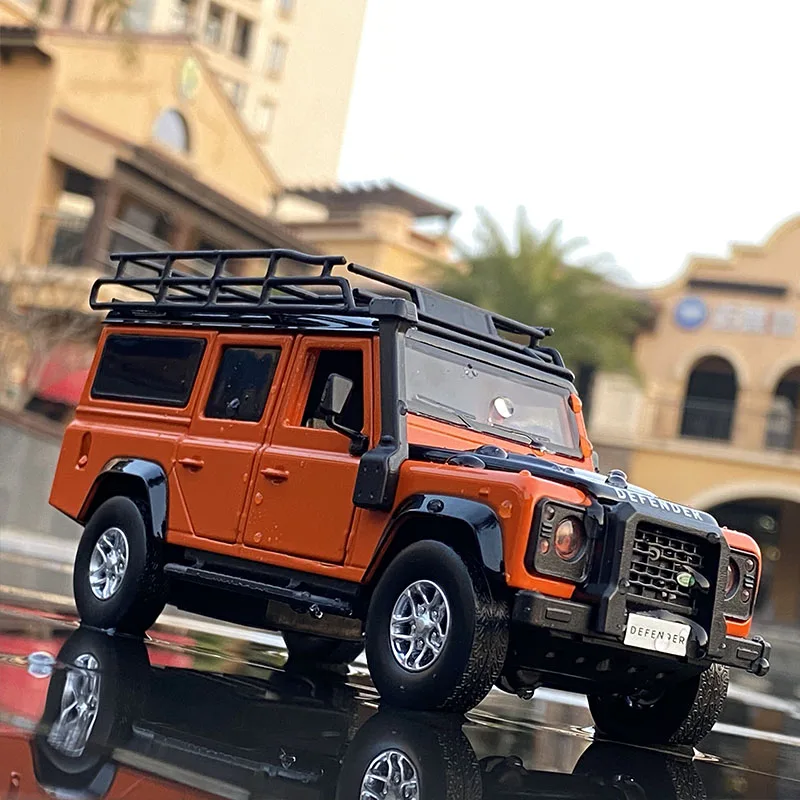 1:32 Range Rover Defender Alloy Car Model Diecast & Toy Metal Off-Road Vehicles Car Model Simulation Sound Light Childrens Gifts