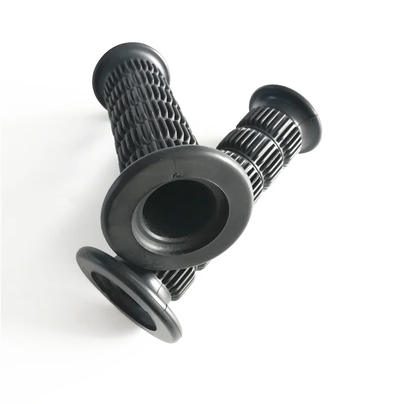 モーターサイクル用の高品質ラバーハンドルバーグリップモトクロス用の高品質レザーモーターサイクルアクセサリースズキ1968-1975-t500-tgt750