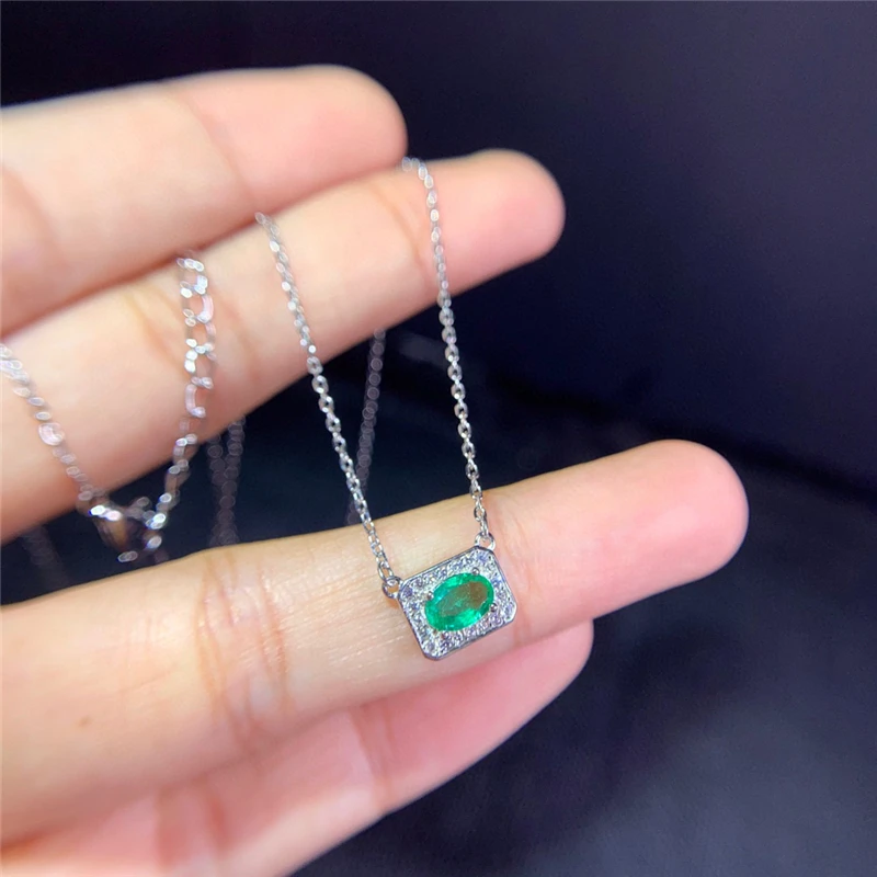 

Natural Emerald Pendant Clavicle Chain, S925 Sterling Silver Necklace, Natural Gemstone Pendant, Green Gemstone Necklace