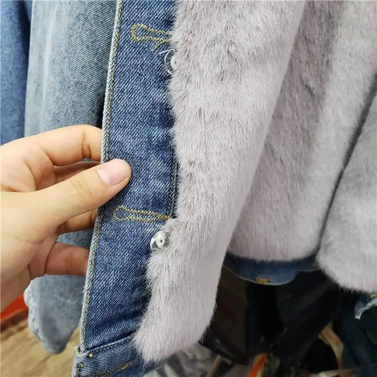 Nieuwe Vrouwen Denim Jas Met Bont Winter Korte Jeans Warm Hooded Fluwelen Jasje Femme Faux Bontkraag Gewatteerde Bomber Windbreake2