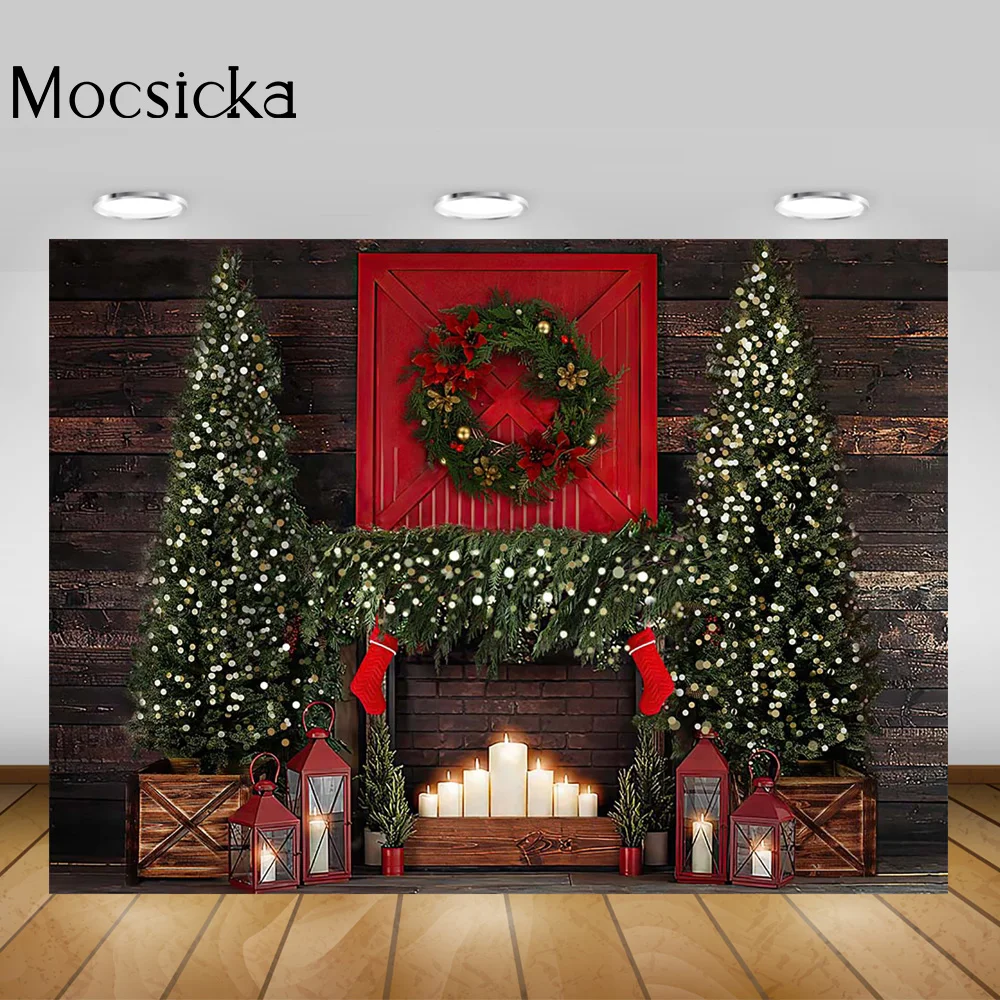 소박한 벽난로 촛불 사진 배경, 크리스마스 트리 양말, 겨울 파티 배경 장식, 어두운 다크 브라운 나무 화환 사진