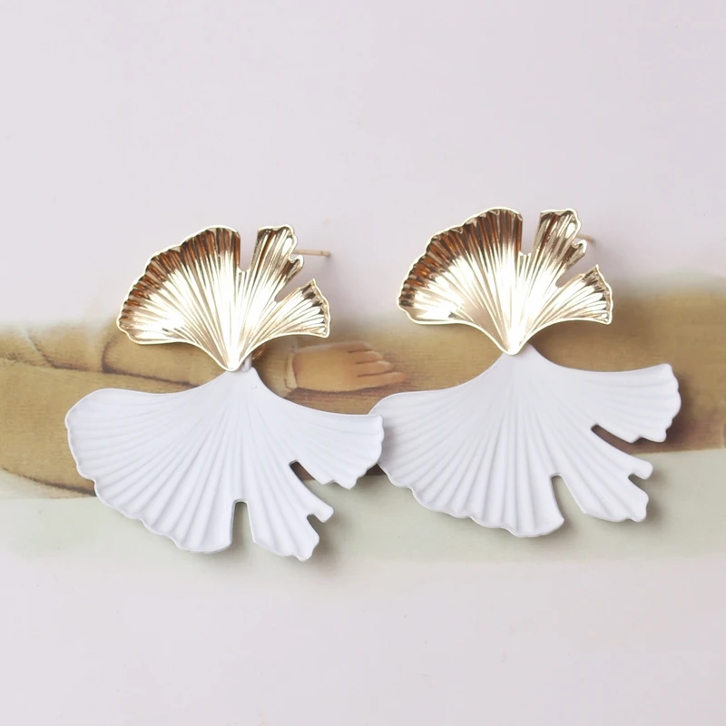 7 Colors Big Ginkgo Sector Leaf Earrings for Women Black Yellow Gold Metal Drop Earring Party Jewelry Valentine\'s Day Girl Gift