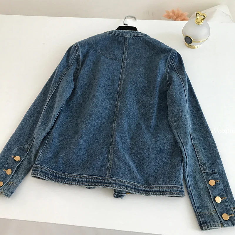 Giacca di jeans da donna Autunno Inverno 2025 Nuova giacca di jeans taglie forti Cardigan allentato retrò a maniche lunghe europeo americano chic