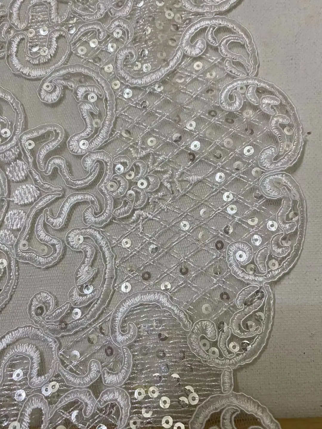 Delicate 1Yard White Sequin Cording Fabric Flower Venise Venice Mesh Lace Trim Applique Sewing Craft for Wedding Dec. 26cm