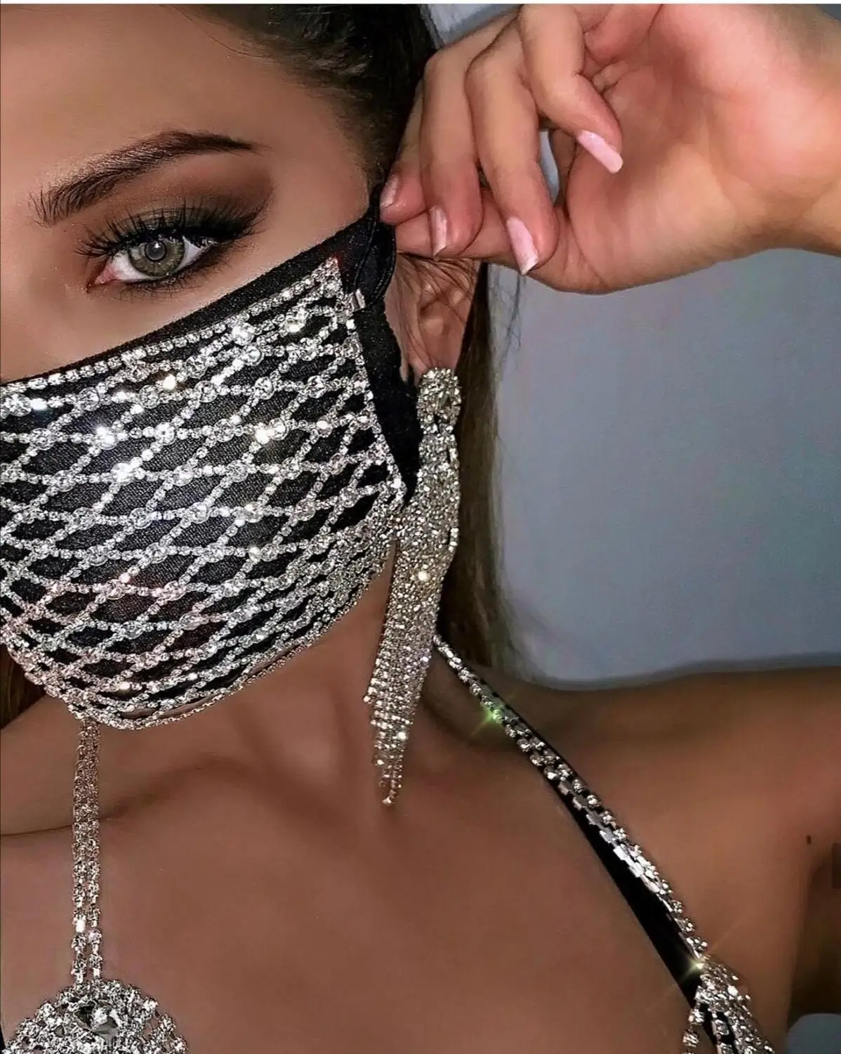 

Best selling sexy high flash diamond mask rhinestone Decorative mask Thin money ventilation Fashion mask Outfit Nightclub Dance