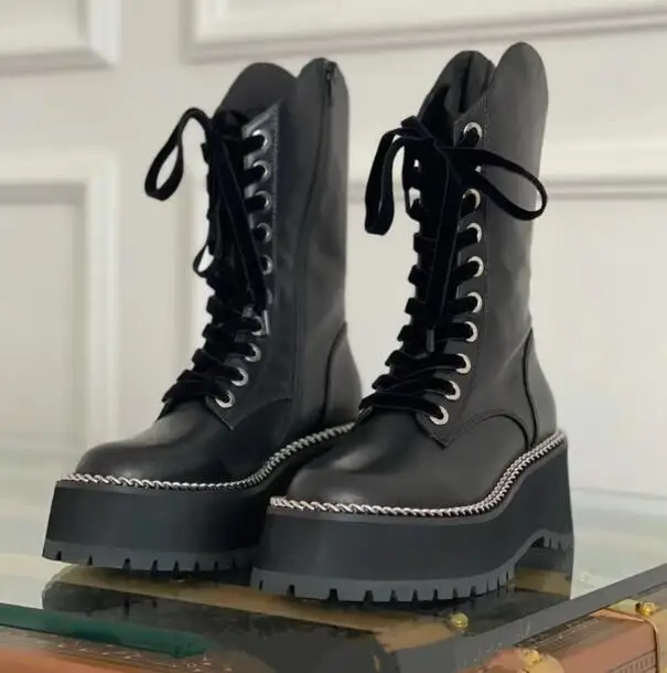 

Winter New Black Leather Sliver Chain Cross Lace Up Short Boots Woman Round Toe Thick Bottom Muffin Zipper Side Booties