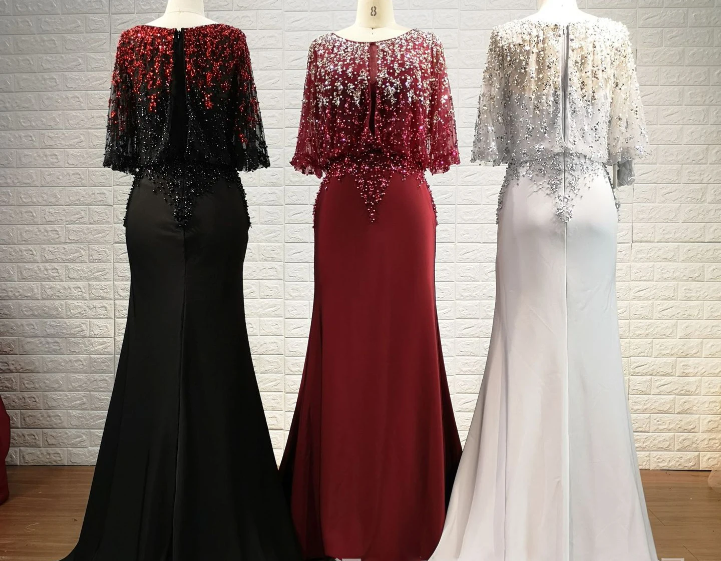 Robe de soirée pour la mère de la mariée, boutique de tailleur, paillettes argentées, perles, élégante, tenue d'occasion, bling