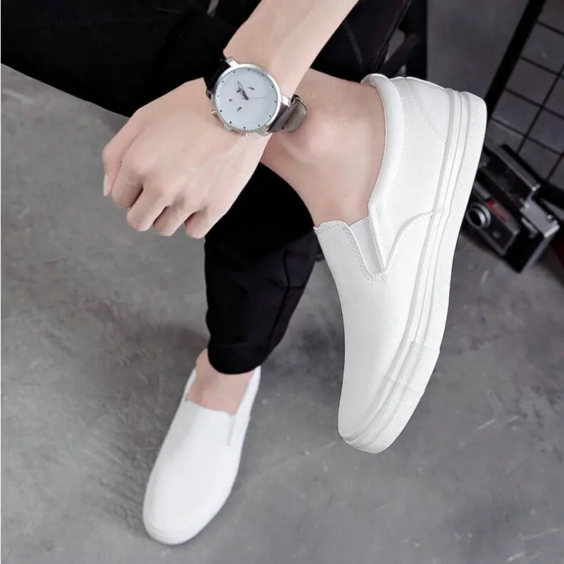 High quality Men fashion breathable Sneakers men leather Flat shoes casual slip on Loafers Driving Shoes Black white flats 2020