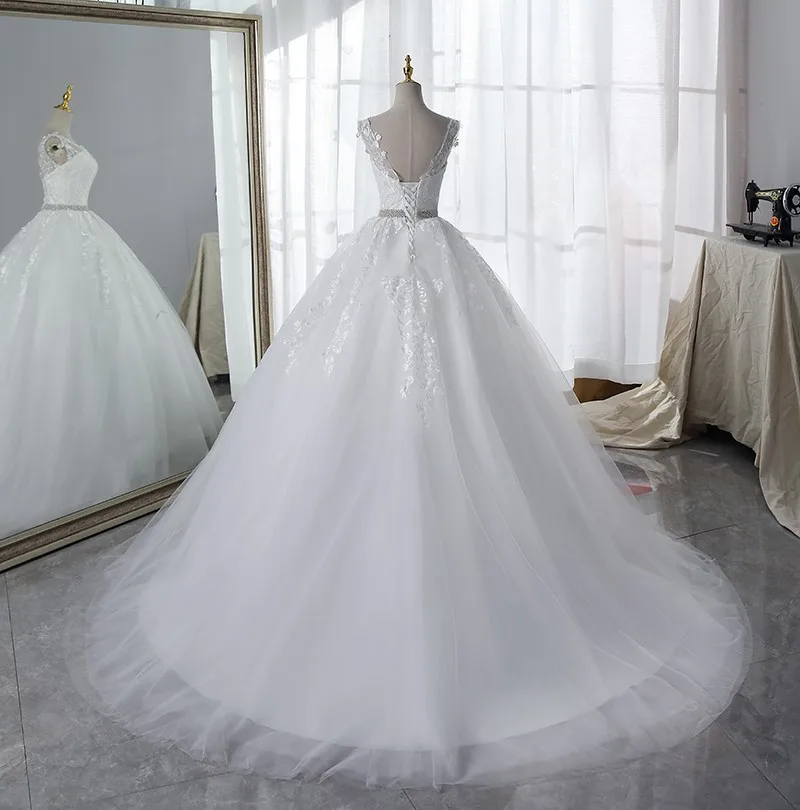 Lace Wedding Dress Classic V-neck Bridal Dress With Court Train Sexy Backless Ball Gown 14 Colors Robe  Mariee Plus Customized