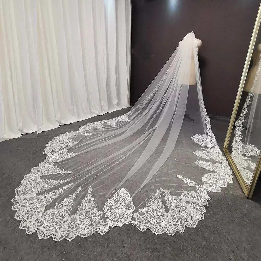 Real Photos Luxury Long Lace Bridal Veil High end Retro Wedding Veil with Comb 3.5 Meters Bride Veil Wedding Accessories