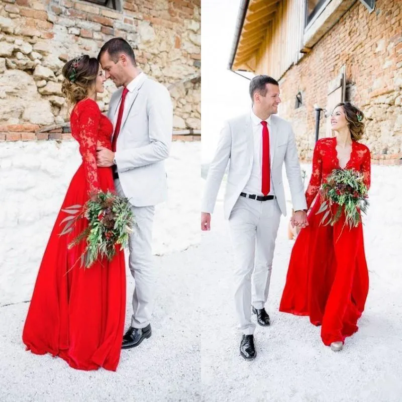 Vestidos De novia rojos De manga larga para playa, Vestido De novia De encaje bohemio con cuello en V, a la medida, nuevo diseño