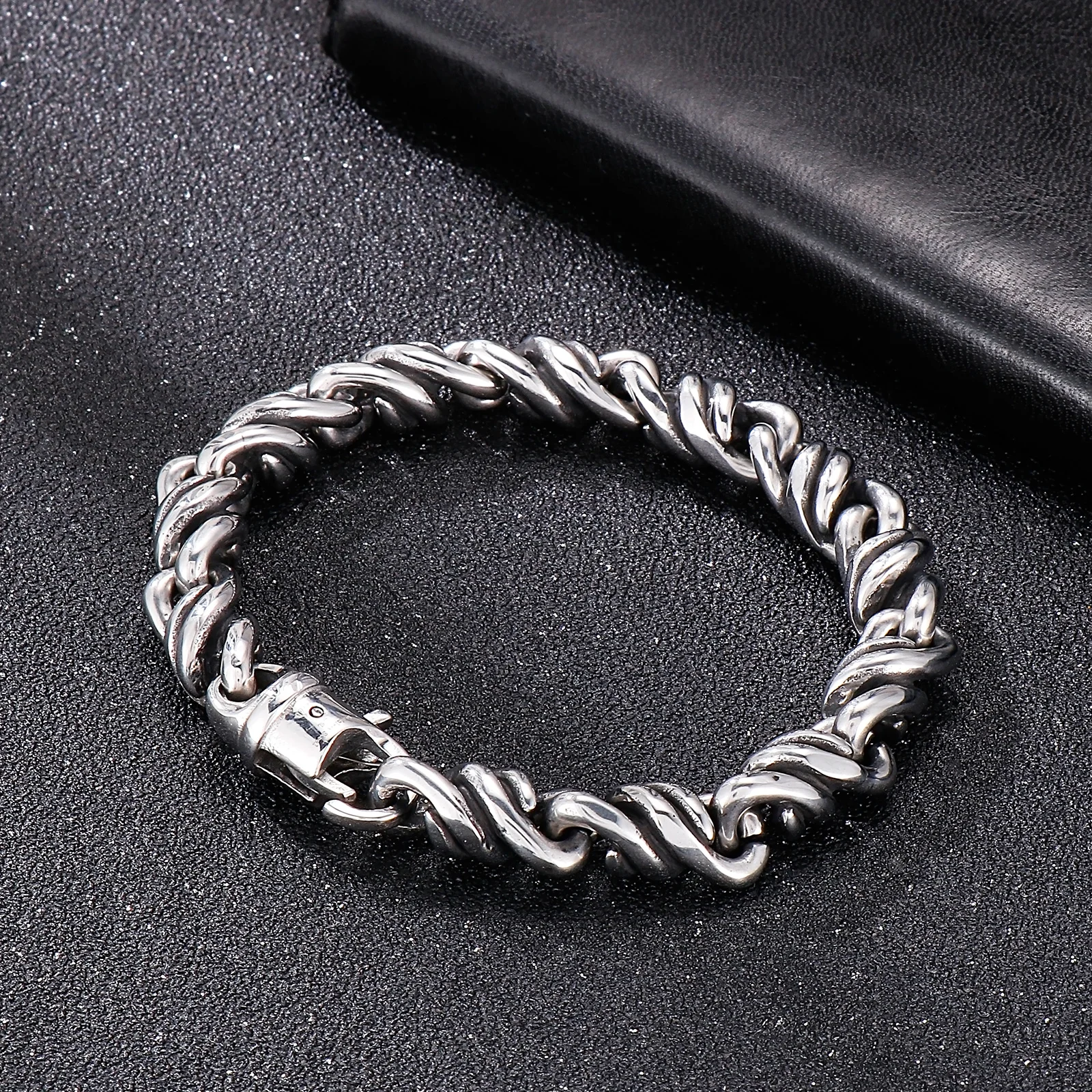 Kalen Punk Simple Twisted Chain Armband Homme High Quality Stainless Steel Bracelet Jewelry