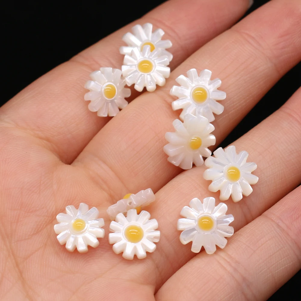 5pcs Natural Pearl Shell Sunflower Beads Daisy Sea Shell Charms Loose Beads Used for Jewelry Making DIY Earring Bracelet Gift