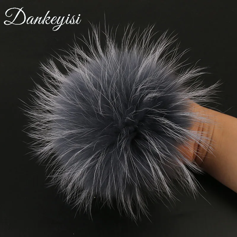 

DANKEYISI 5pcs Pure Real Fur Pompoms 14-15cm DIY Raccoon Fox Fur Pom Poms Fur Balls For Hats Scarf Shoes Knitted Hat Cap Beanies