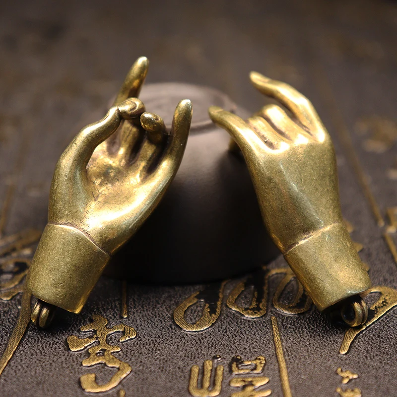 Retro Antique Copper Buddha Hand Lucky Pendants Jewelry Men Car Keychain Necklace Pendant Feng Shui Decorations Ornaments Crafts