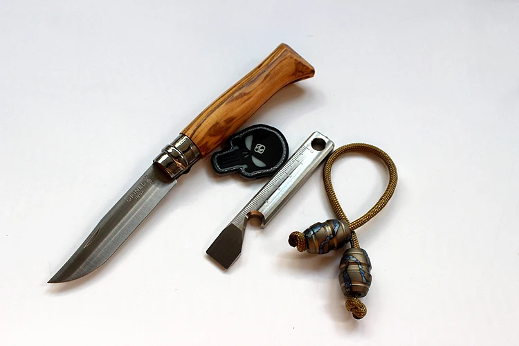 ล้อแม็กไทเทเนียมEDC Crowbarพวงกุญแจที่เปิดขวดขนาดMulti-Functionเครื่องมือ
